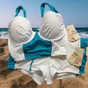 🏝️TOMMY BAHAMA 2 PIECE BIKINI SET 34D TOP & BOY SHORTS SIZE MEDIUM🏝️NWT